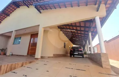 Casa com 3 quartos à venda na Cachoeira Dourada, Paraíso, Anápolis