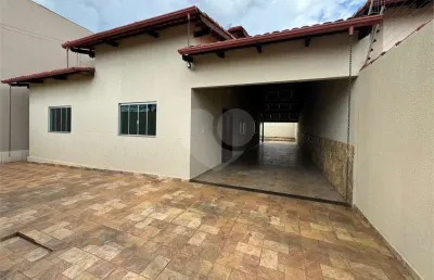 Casa com 3 quartos à venda na Das Rosas, Boa Vista, Anápolis