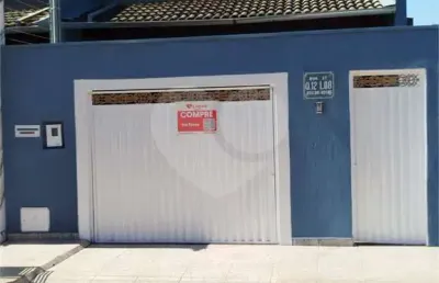 Sobrado com 3 quartos à venda em setor residencial das rosas - go