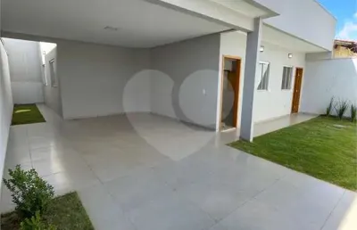 Casa com 3 quartos à venda em residencial flamboyant - go