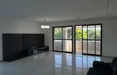 Piazza d´lacqua, ponta negra,  4 suítes, sendo 1 master, 195m2, 3 vagas de garaem