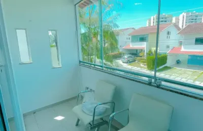 Cond atlantis parque 10, 200m2, 4 suítes, todo climatizado e com armários, 4 vagas de garagem