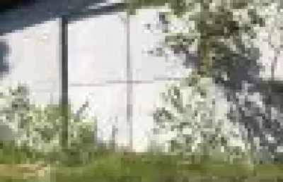 Terreno beira de rio / estaleiro, com 300 metros,  com galpao de 600m2,