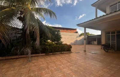 Jardim petrópolis, alugo casa com duplex com 4 suites, sala para 2 ambientes, 6 vagas.