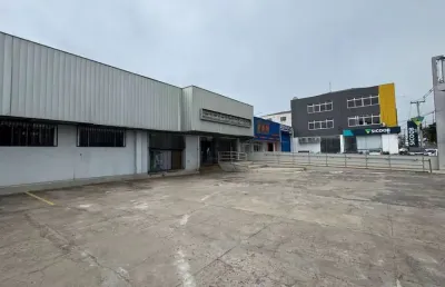 Casa comercial com 3 salas para alugar na Avenida Souza Naves, Chapada, Ponta Grossa