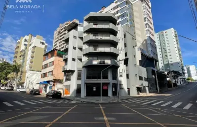 Predio com 04 unidades de apartamento e 06 vagas de garagem a venda  pato branco