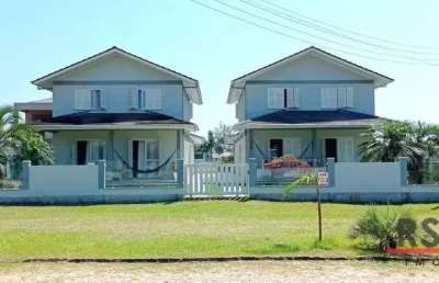 2 casas com 8 dormitórios no total à venda, 536 m² por r$ 1.500.000 - rosa do mar - passo de torres/sc