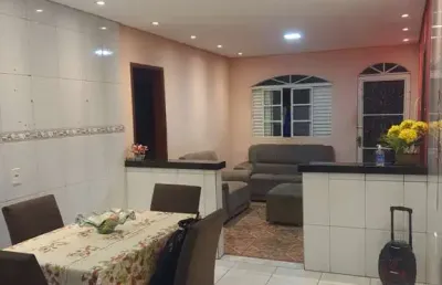 Casa com 4 quartos à venda no Flamengo (Justinópolis), Ribeirão das Neves 
