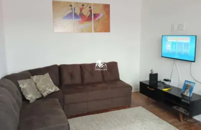 Casa geminada à venda no bairro embaré, santos/sp. com 2 dormitórios, sala ampla, quintal e 1 vaga de garagem. localização estratégica perto de escola