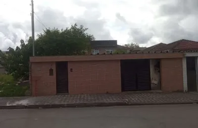 Casa com 5 quartos à venda na Rua Tupi, Parque São Vicente, São Vicente