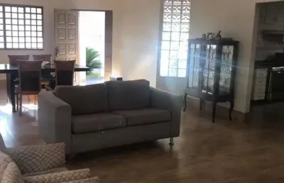 Casa para venda em uberlândia, patrimônio, 3 dormitórios, 1 suíte, 2 banheiros, 3 vagas