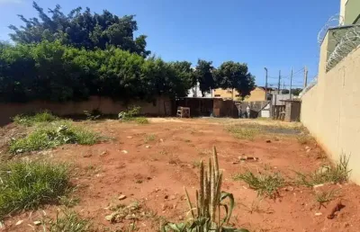 Terreno à venda na Avenida Geraldo Abrão, Santa Luzia, Uberlândia