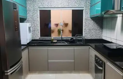 Casa para venda em uberlândia, laranjeiras, 3 dormitórios, 1 suíte, 1 banheiro, 4 vagas