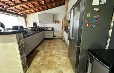 Casa para venda em uberlândia, granada, 3 dormitórios, 2 suítes, 3 banheiros, 3 vagas