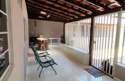 Casa para venda em uberlândia, santa rosa, 3 dormitórios, 1 suíte, 2 banheiros, 3 vagas