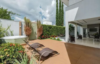 Casa para venda em uberlândia, jardim karaíba, 4 dormitórios, 4 suítes, 2 banheiros, 3 vagas
