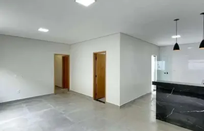 Casa para venda em uberlândia, nova uberlândia, 3 dormitórios, 2 suítes, 1 banheiro, 4 vagas