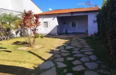 Casa para venda em uberlândia, granada, 2 dormitórios, 1 suíte, 1 banheiro, 4 vagas