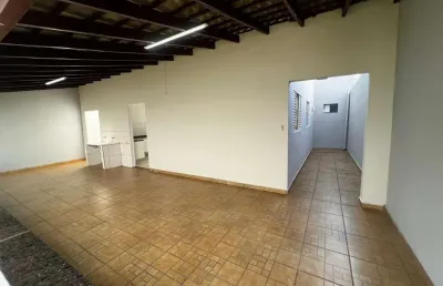 Casa para venda em uberlândia, jardim brasília, 3 dormitórios, 1 suíte, 1 banheiro, 3 vagas