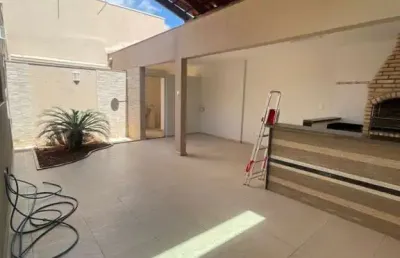 Casa para venda em uberlândia, brasil, 4 dormitórios, 4 suítes, 1 banheiro, 4 vagas