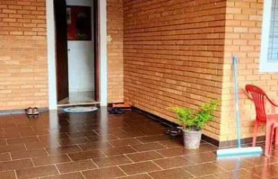Casa para venda em uberlândia, saraiva, 3 dormitórios, 1 suíte, 2 banheiros, 4 vagas