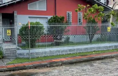 Casa com 3 quartos à venda na Rua Nilo Peçanha, 45, Michel, Criciúma