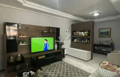 Apartamento 3 quartos sendo 1 suíte, churrasqueira a carvão
