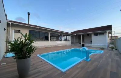 Casa a venda com 3 quartos, sendo 1 suíte, piscina bairro salete