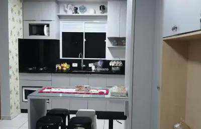 Apartamento com 2 quartos, 1 banheiro, semimobiliado