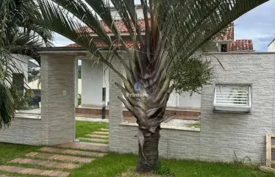 Casa de 2 quartos, 2 vagas de garagem bairro ana maria, criciuma