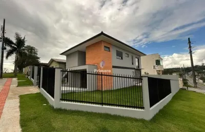 Casa nova à venda com 3 suítes, piscina e acabamento moderno no bairro floresta