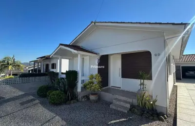 Casa à venda de 3 quartos bairro rio maina criciuma