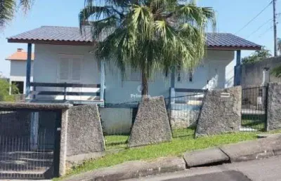 Casa 03 dormitórios no jardim maristela em criciúma