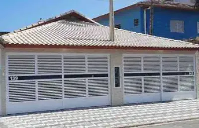 Casa com 2 quartos à venda na Avenida Presidente Kennedy, 1, Guilhermina, Praia Grande