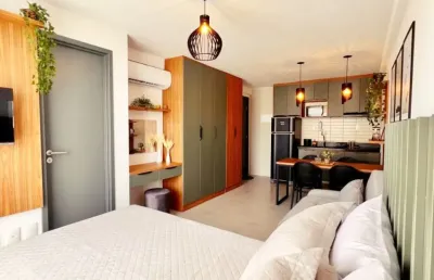 Flat mobiliado em intermares – 120 metros do mar | vista lateral para o mar!