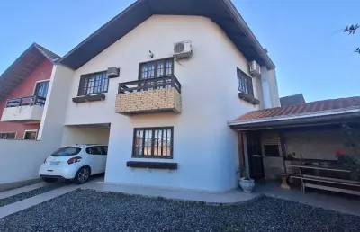 Casa com 3 quartos à venda no guanabara, joinville  por r$ 550.000