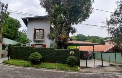 Casa locação 3 quartos, 2suites, 2 vagas + edícula  para hospedes - cond.terras do madeira- granja viana -sp