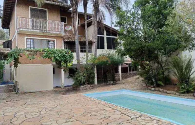 Casa 4 dormitórios-2 suítes-2 vagas-piscina- condomínio terras do madeira-granja viana- sp