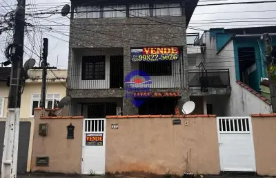 Casa com 5 quartos à venda na rua césar parada crespo, jardim santo antônio, macaé, 220 m2 por r$ 550.000