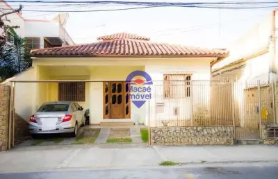 Casa com 3 quartos para alugar na rua doutor bueno, imbetiba, macaé, 244 m2 por r$ 7.500