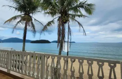 Casa pé na areia em massaguaçu: conforto, espaço e vista deslumbrante do mar