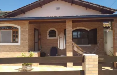 Casa com 4 dormitórios à venda, 169 m² por r$ 680.000,00 - massaguaçu - caraguatatuba/sp