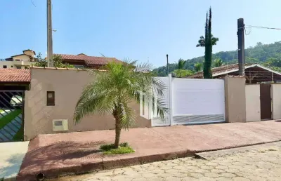 Casa com piscina à venda na praia das toninhas em ubatuba/sp