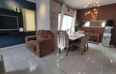 Casa com piscina no balneário dos golfinhos - caraguatatuba/sp