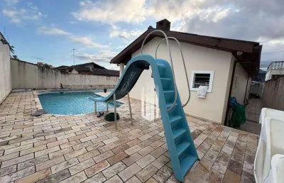 Casa não germinada com lazer completo a 500m da praia!