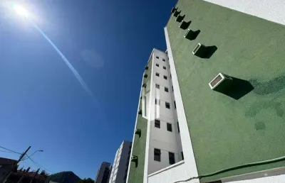 Cobertura duplex exclusiva a 200 m da praia com lazer completo e alto padrão.