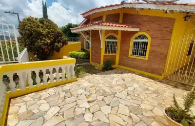 Casa com 3 quartos à venda no Centro, Piracaia 