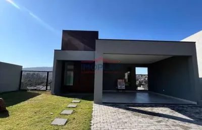 Casa à venda com 3 dormitórios, 3 suítes e piscina no condomínio buona vita gold