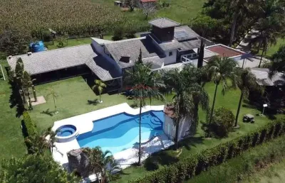 Linda casa  com - 5 dormitórios sendo 5 suites, suite master com hidromassagem c