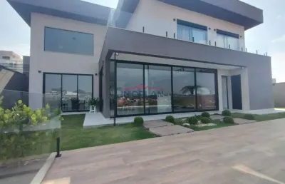 Casa  em condomínio fechado - 4 dormitórios sendo 4 suítes - suíte principal clo
